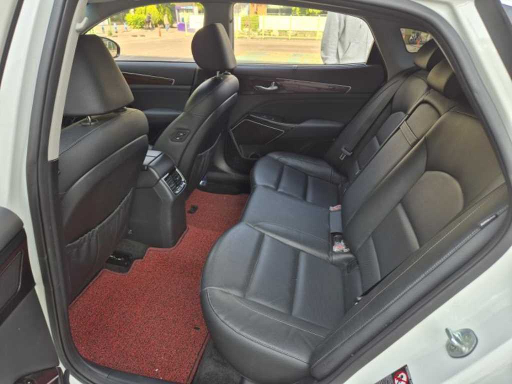 KIA K7 - Vista 8