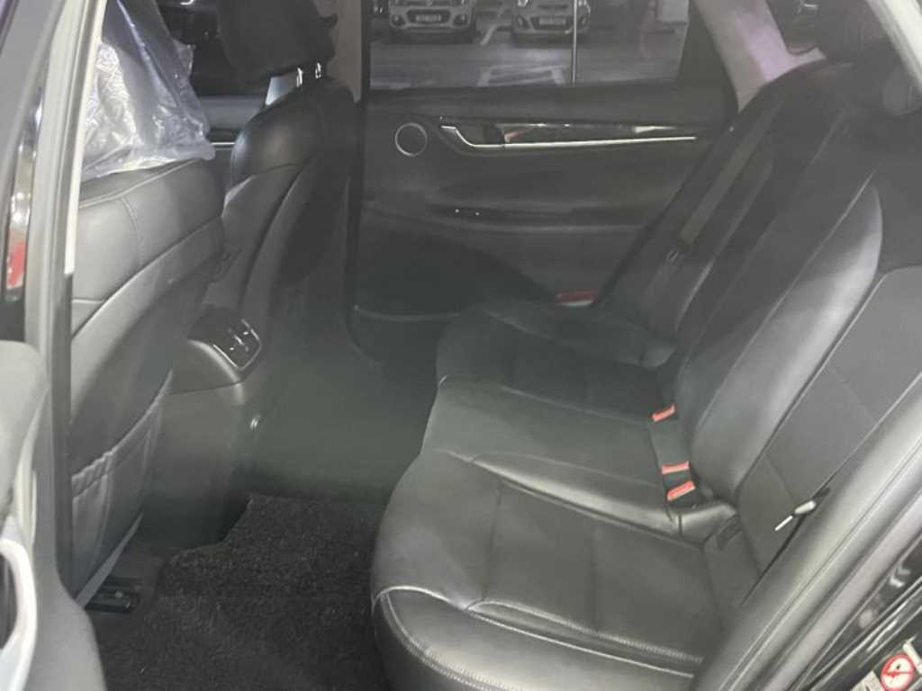 HYUNDAI Grandeur - Vista 12
