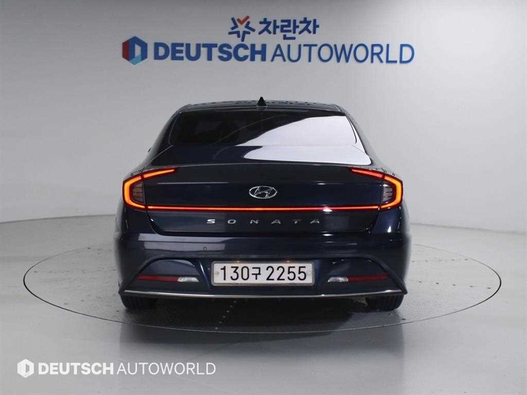HYUNDAI Sonata - Vista 4