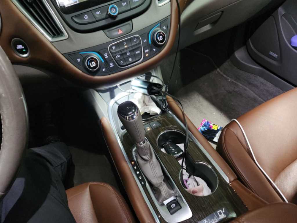 Chevrolet Malibu - Vista 10