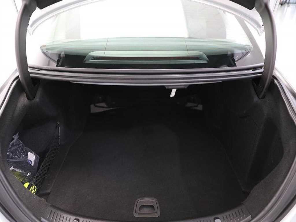 Mercedes Benz E class - Vista 10