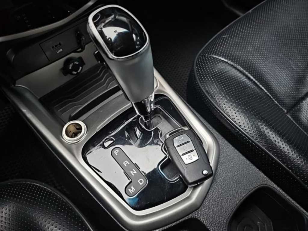 Ssangyong Tivoli - Vista 12