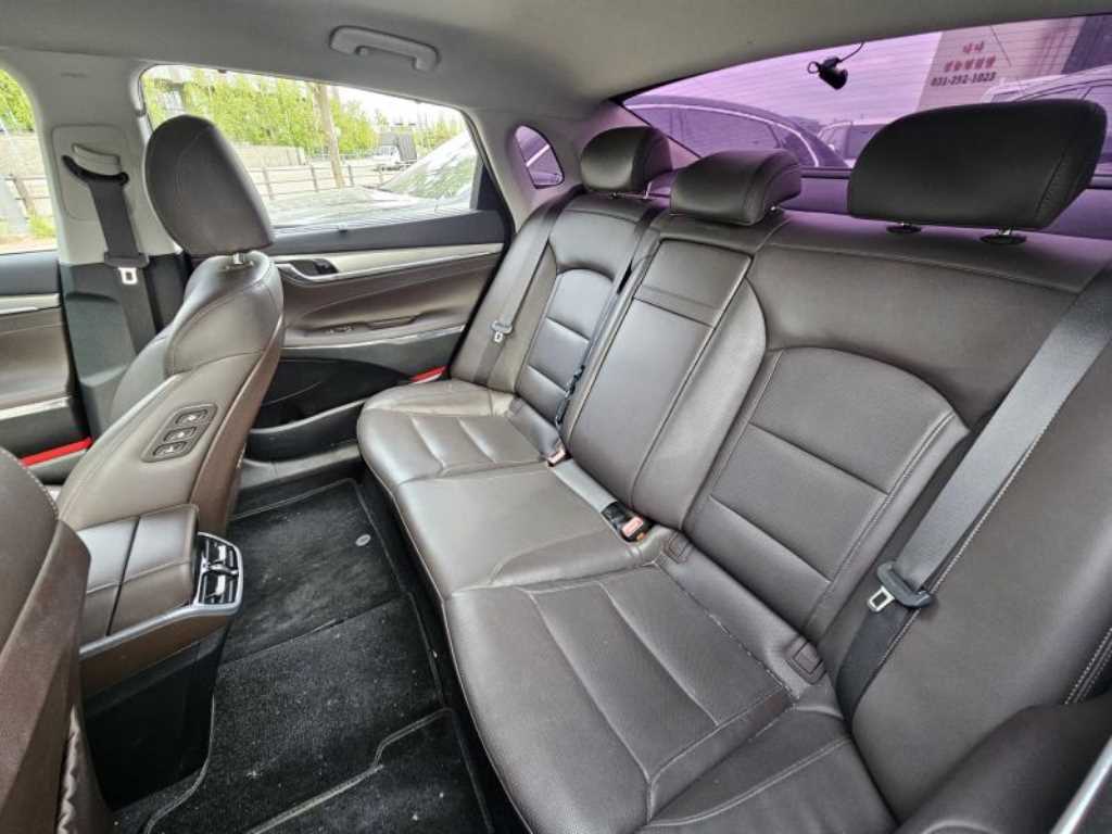 HYUNDAI Grandeur - Vista 11