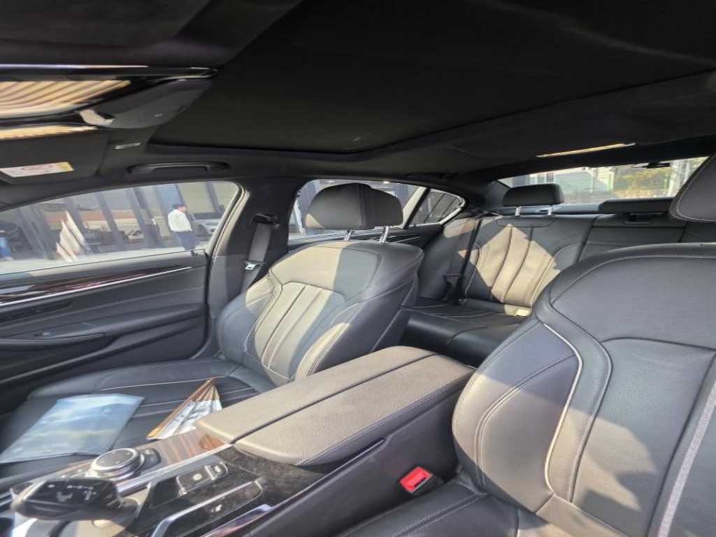 BMW 5 Series - Vista 4