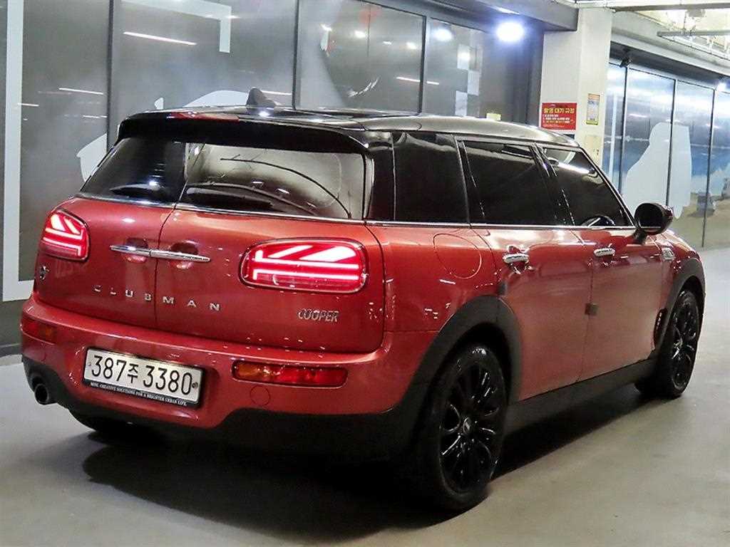 Mini Clubman - Vista 4