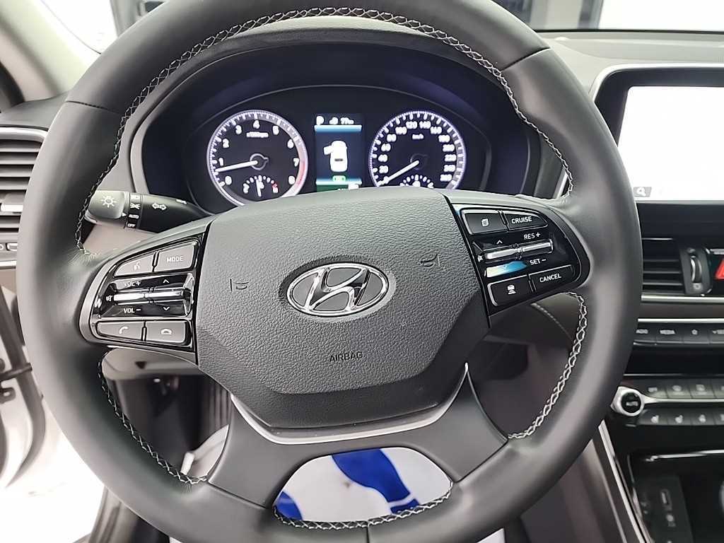 HYUNDAI Grandeur - Vista 9