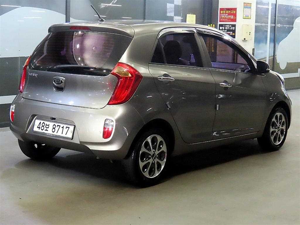 KIA Morning - Vista 4