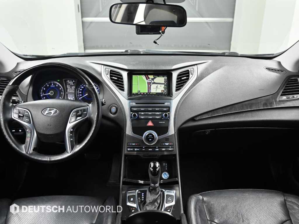 HYUNDAI Grandeur - Vista 7