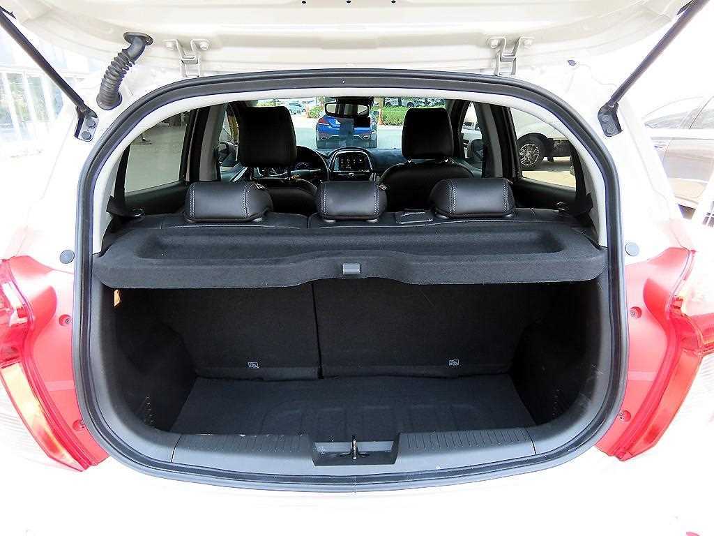 Chevrolet Spark 2021 Blanco - Importación desde Corea - HF Imports Iquique - Foto 18