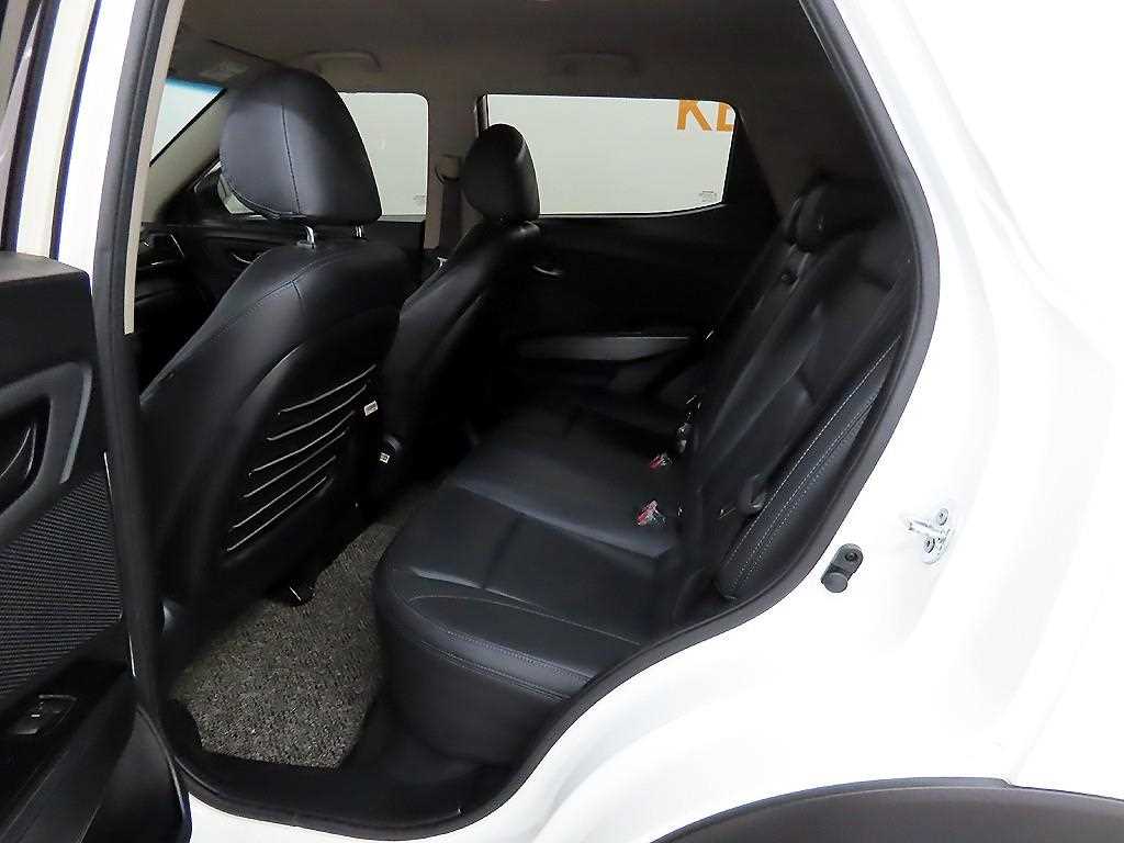 Ssangyong Tivoli - Vista 6