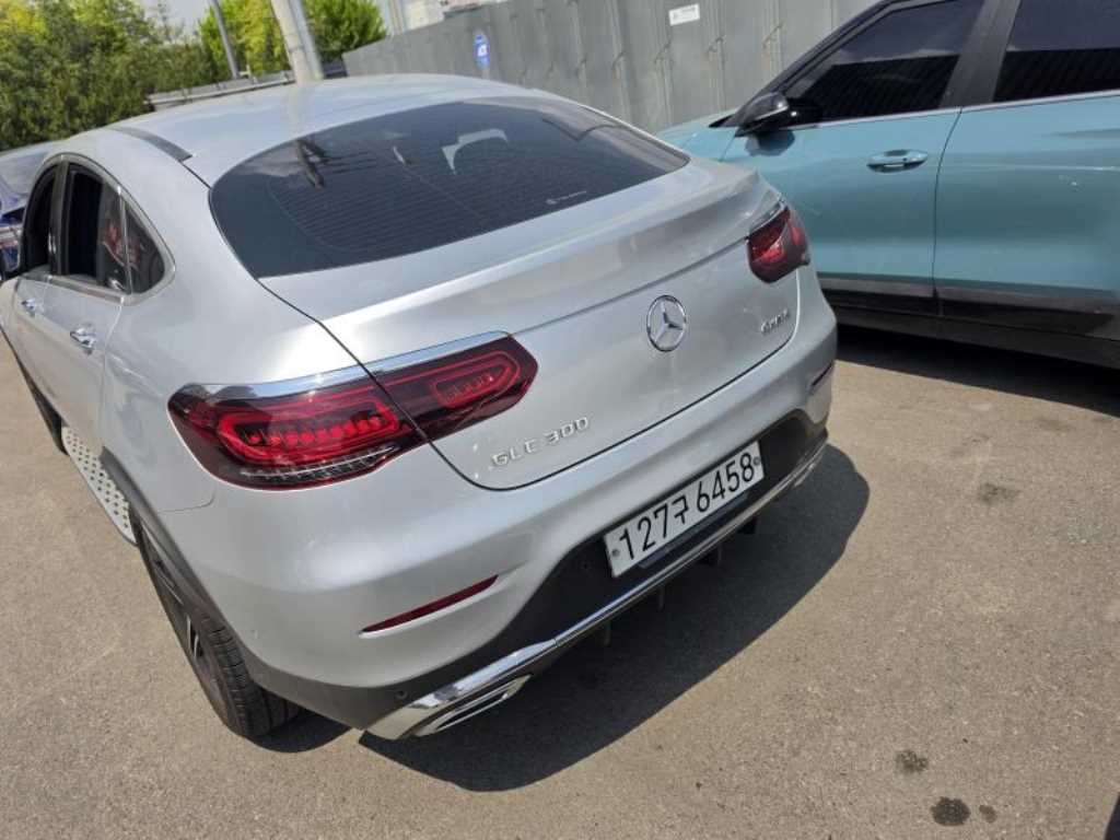 Mercedes Benz GLC Class - Vista 4