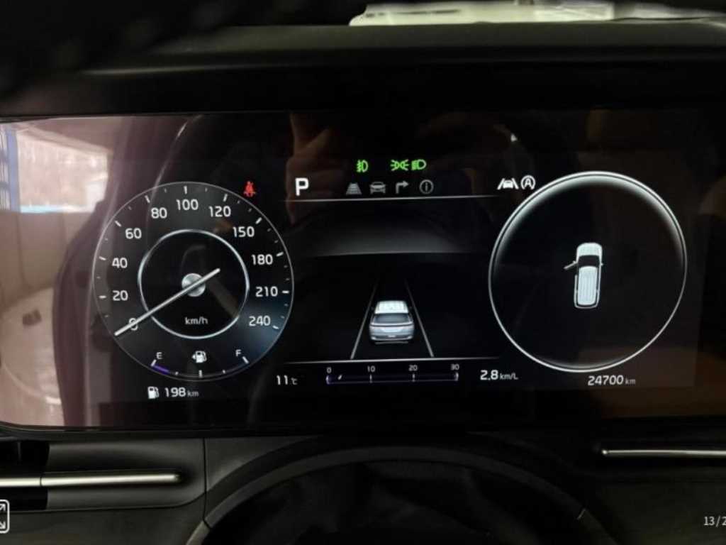 KIA Carnival - Vista 11