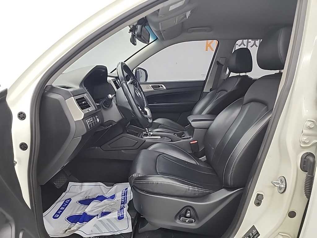 Ssangyong Rexton - Vista 11