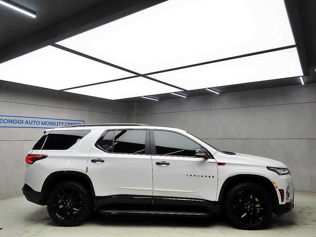 Chevrolet Travers - Vista 2