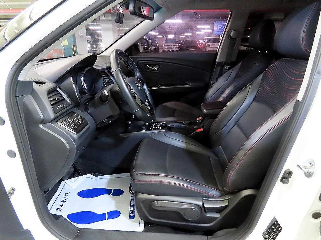 Ssangyong Tivoli - Vista 6