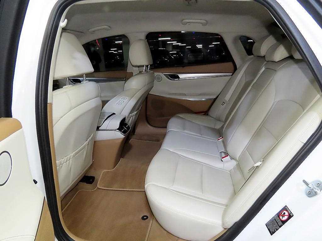 HYUNDAI Grandeur - Vista 8