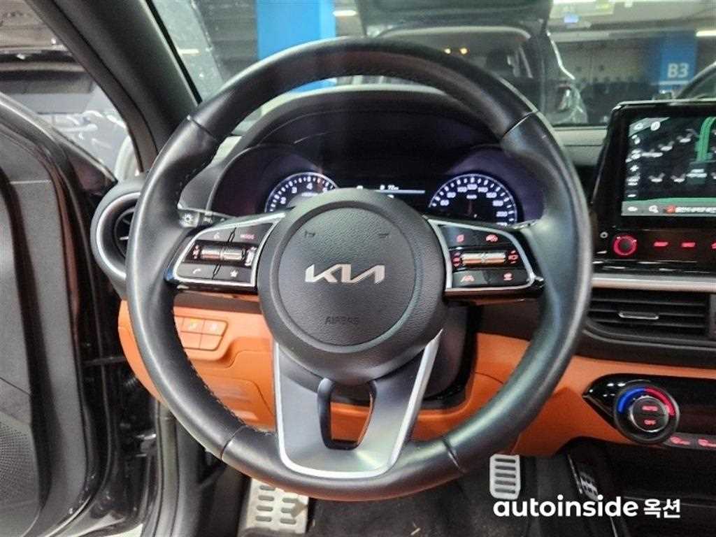 KIA K3 - Vista 5