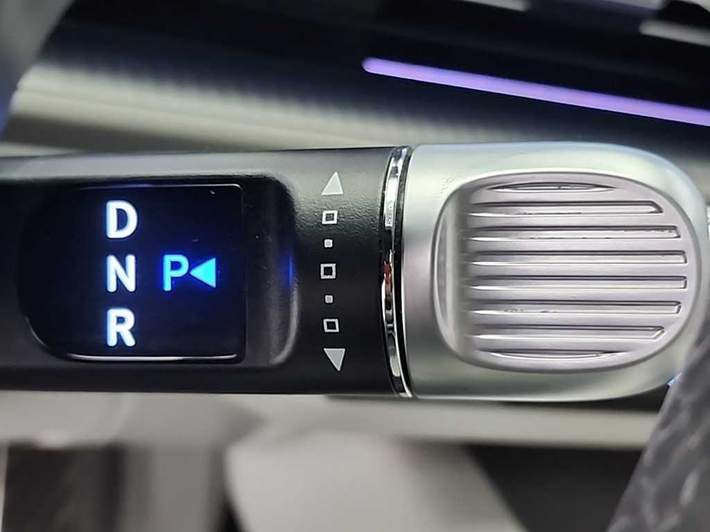 HYUNDAI Ioniq 6 - Vista 8