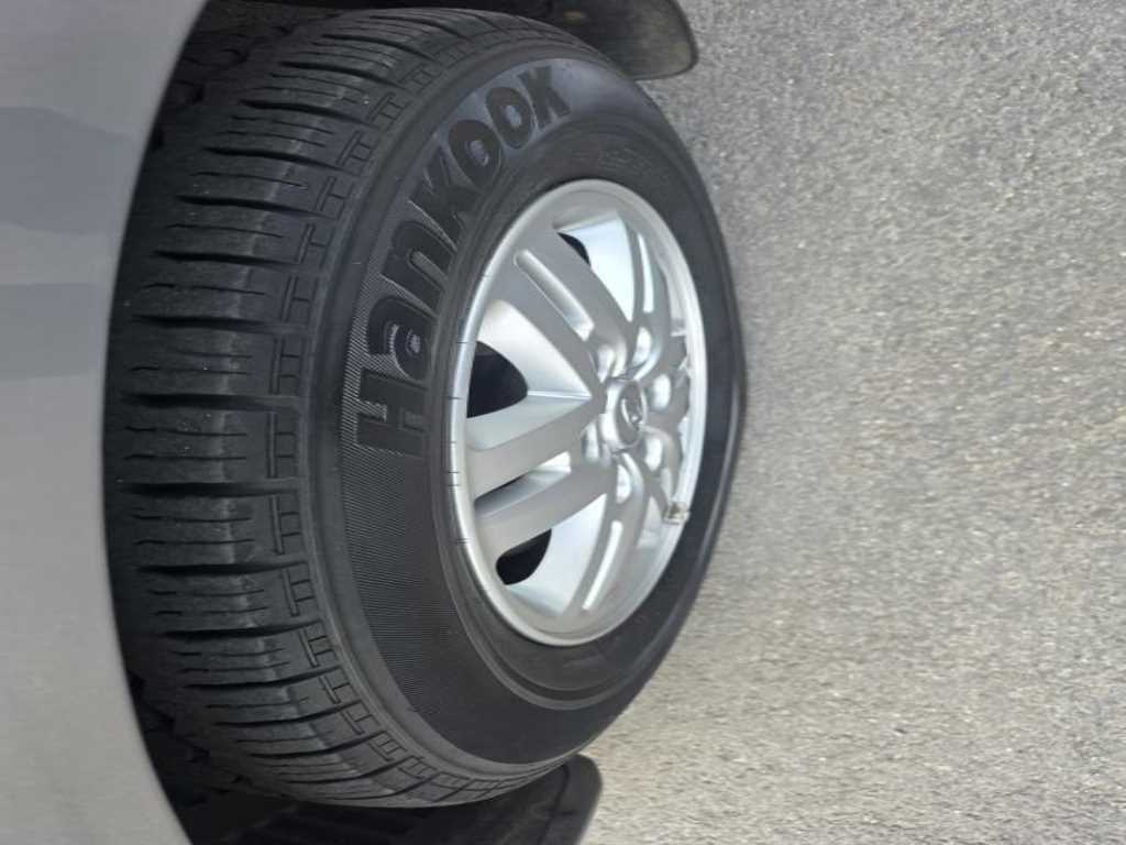 HYUNDAI Starex - Vista 8