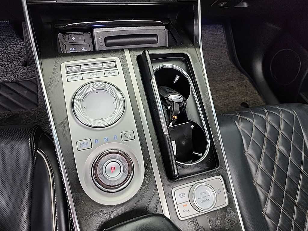Genesis GV80 - Vista 8