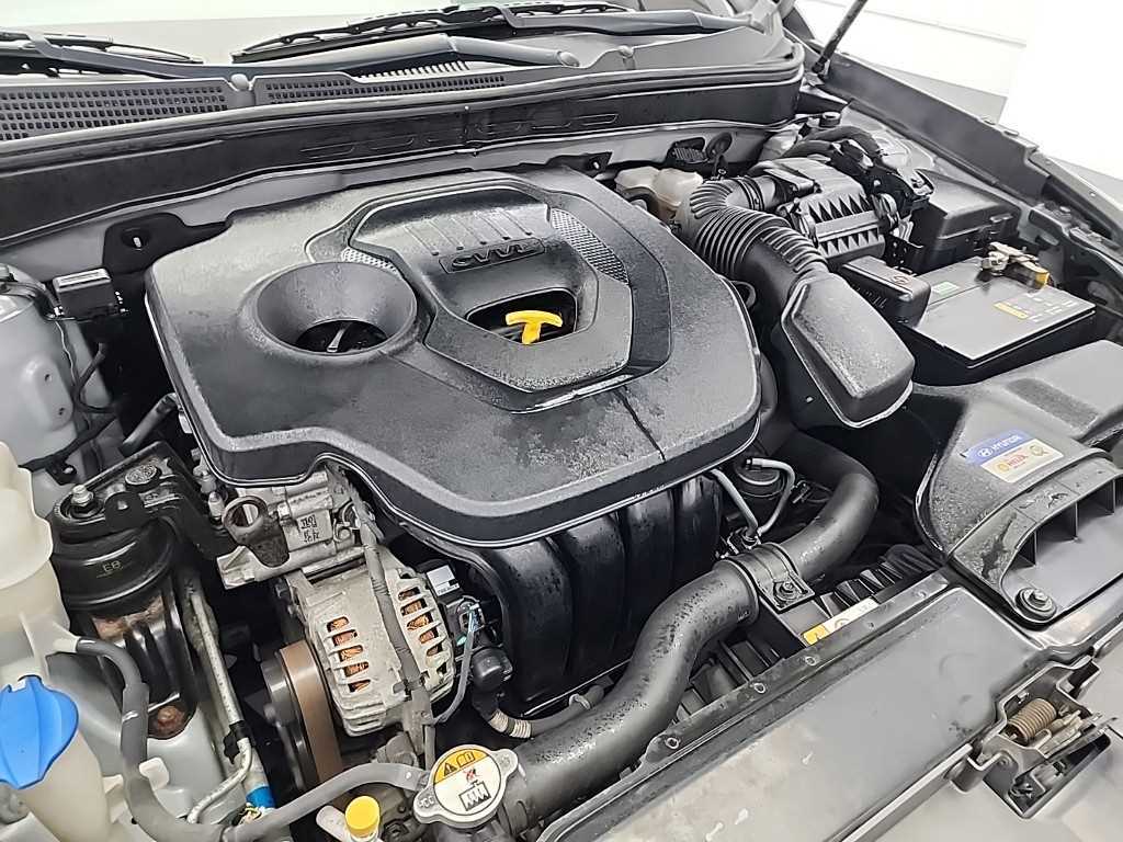 HYUNDAI Sonata - Vista 5