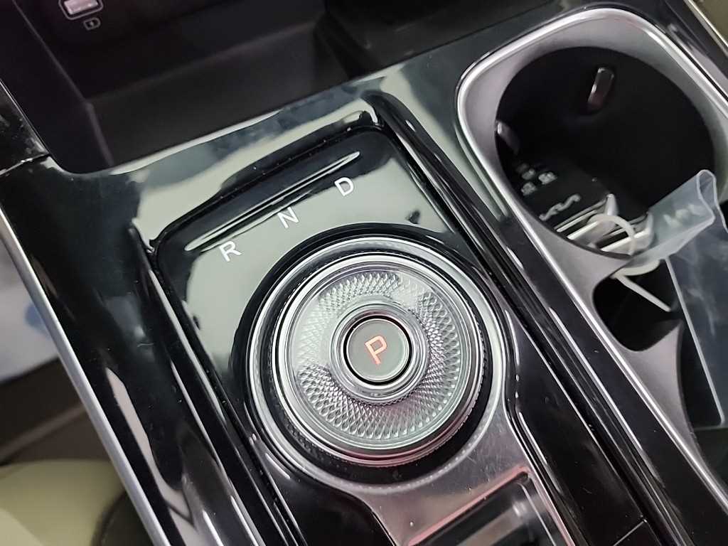 KIA Carnival - Vista 8