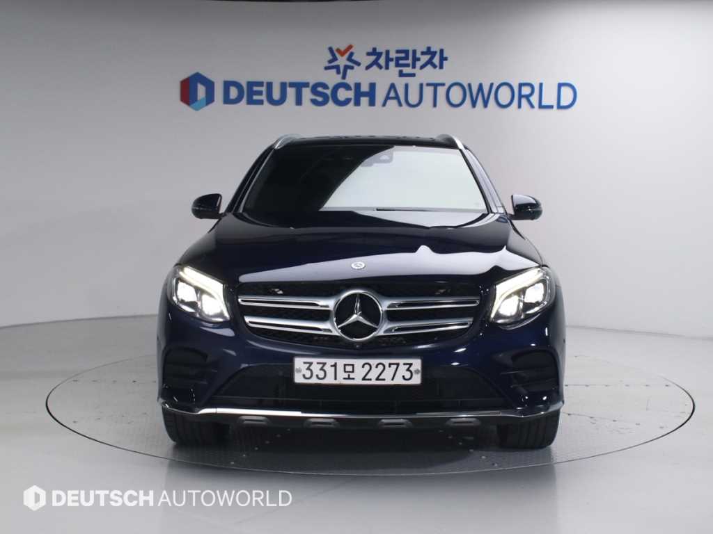 Mercedes Benz GLC Class - Vista 3