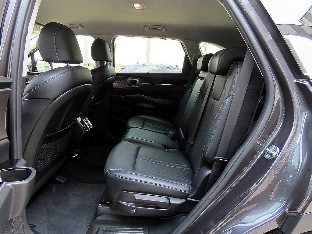 KIA Sorento - Vista 6