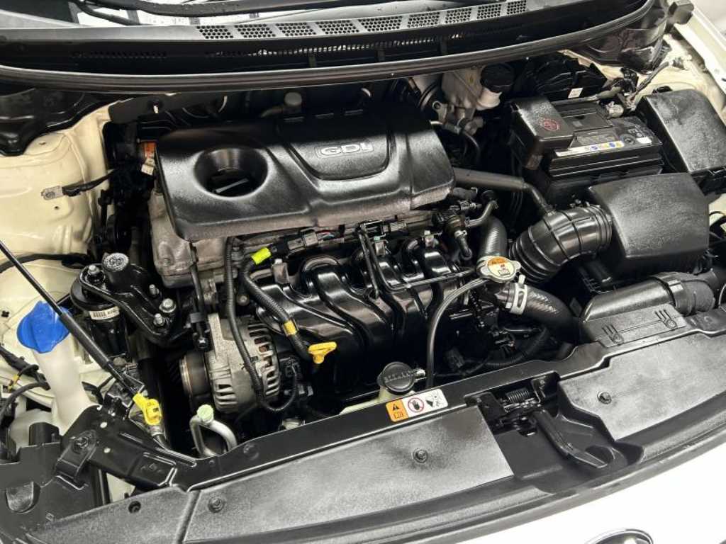 KIA K3 2018 Blanco - Importación desde Corea - HF Imports Iquique - Foto 17