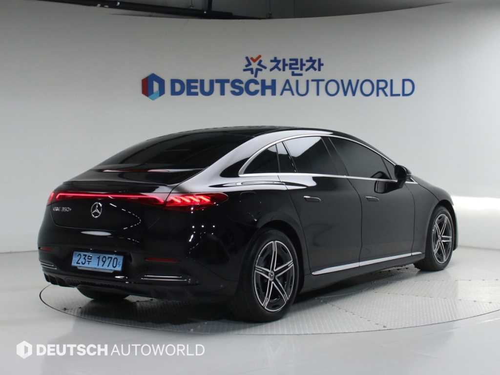 Mercedes Benz EQE - Vista 2