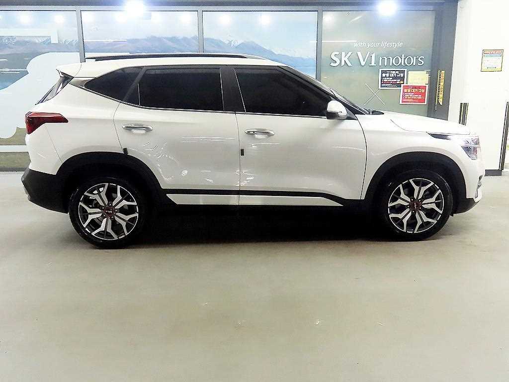 KIA Seltos - Vista 3