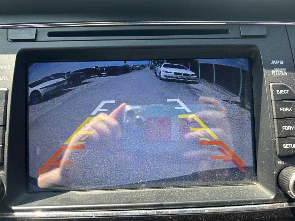 KIA Carnival - Vista 12