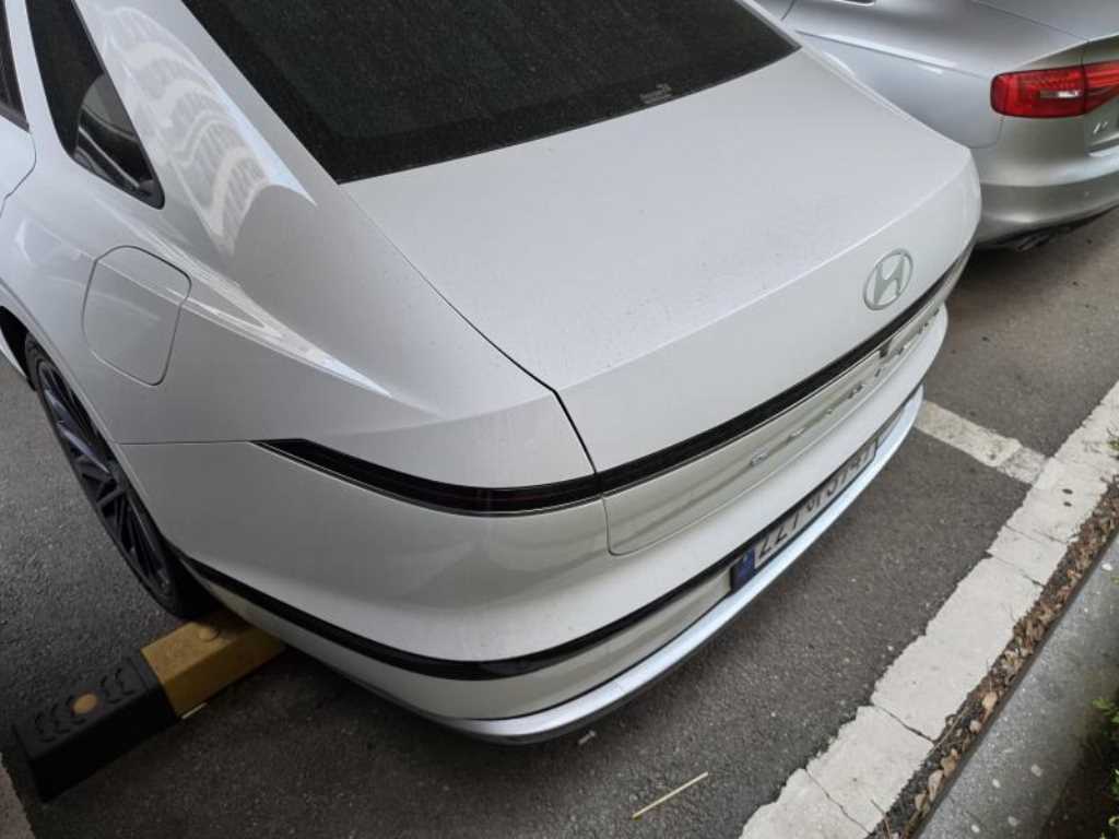 HYUNDAI Grandeur - Vista 2