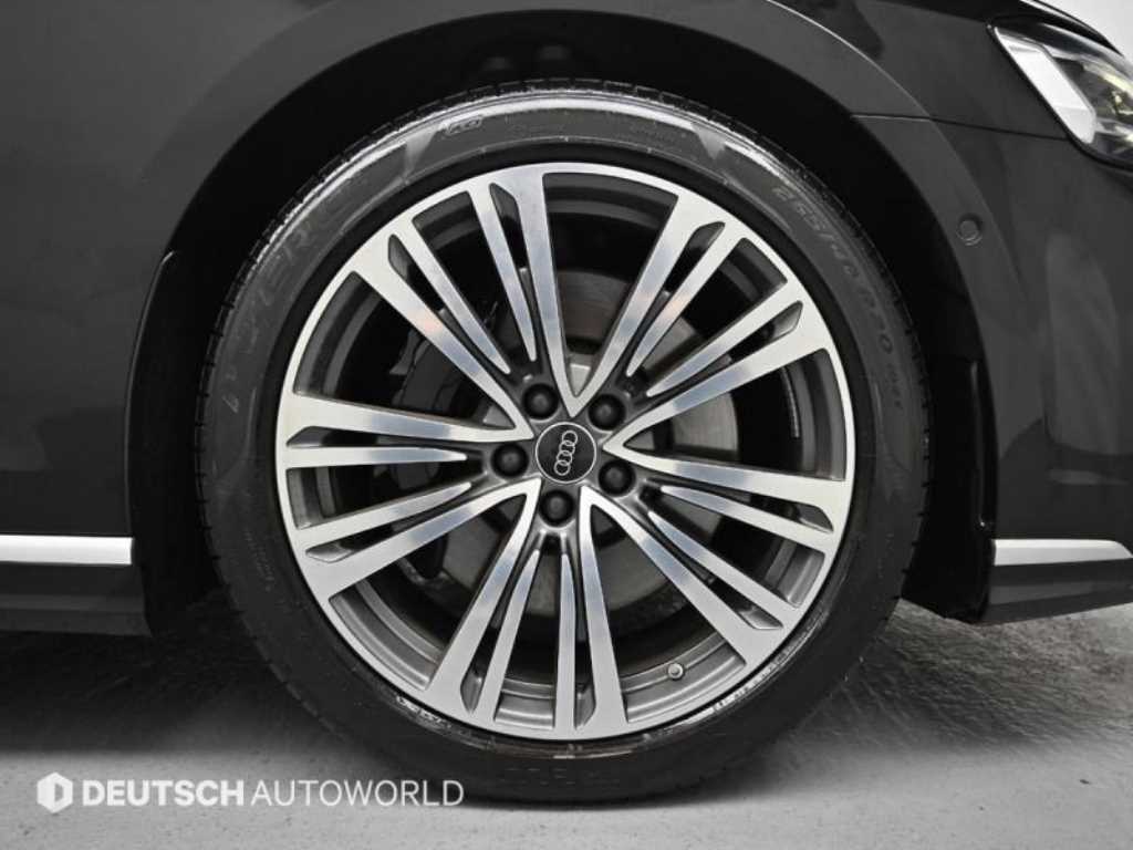Audi A8 - Vista 5