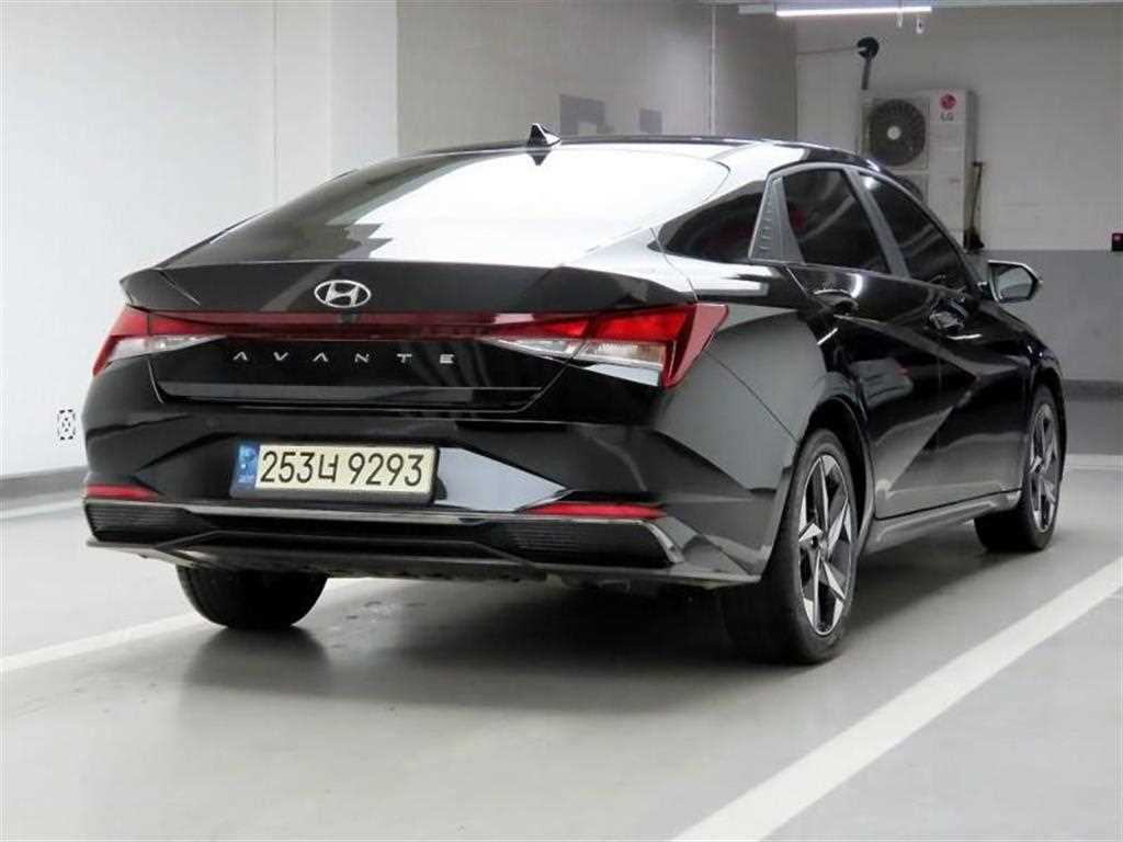 HYUNDAI Avante - Vista 4