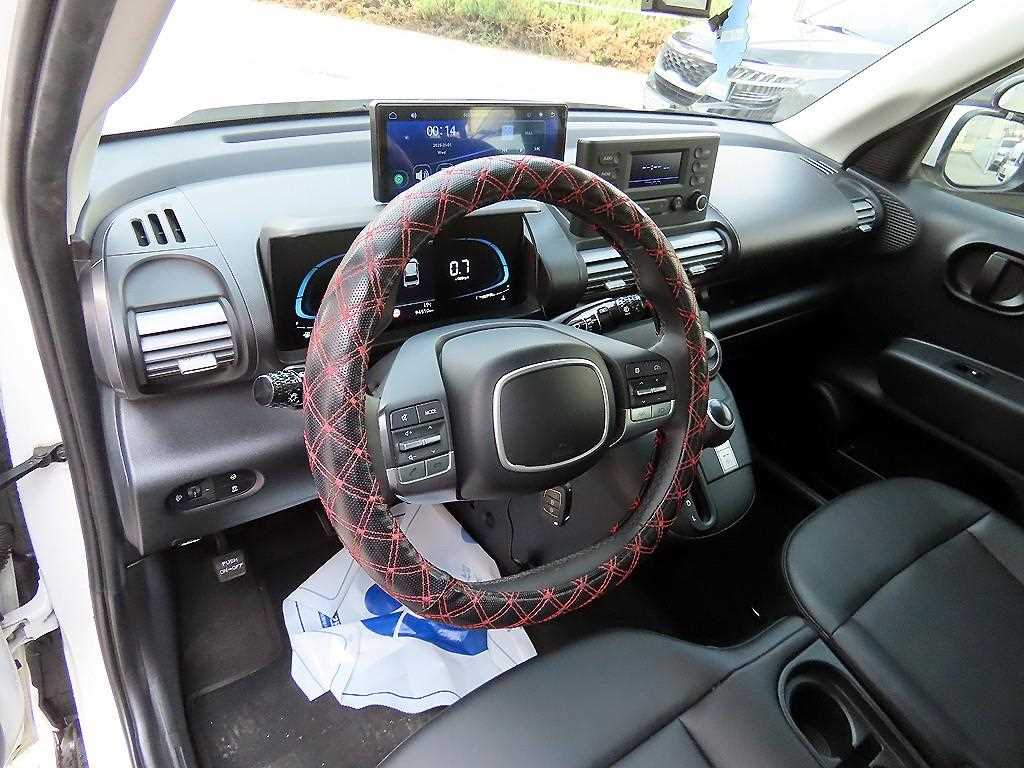 HYUNDAI Casper - Vista 7