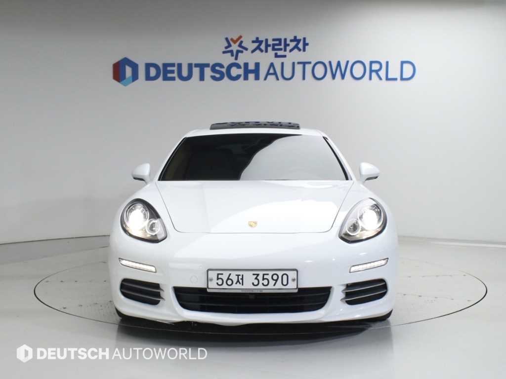 Porsche Panamera - Vista 3
