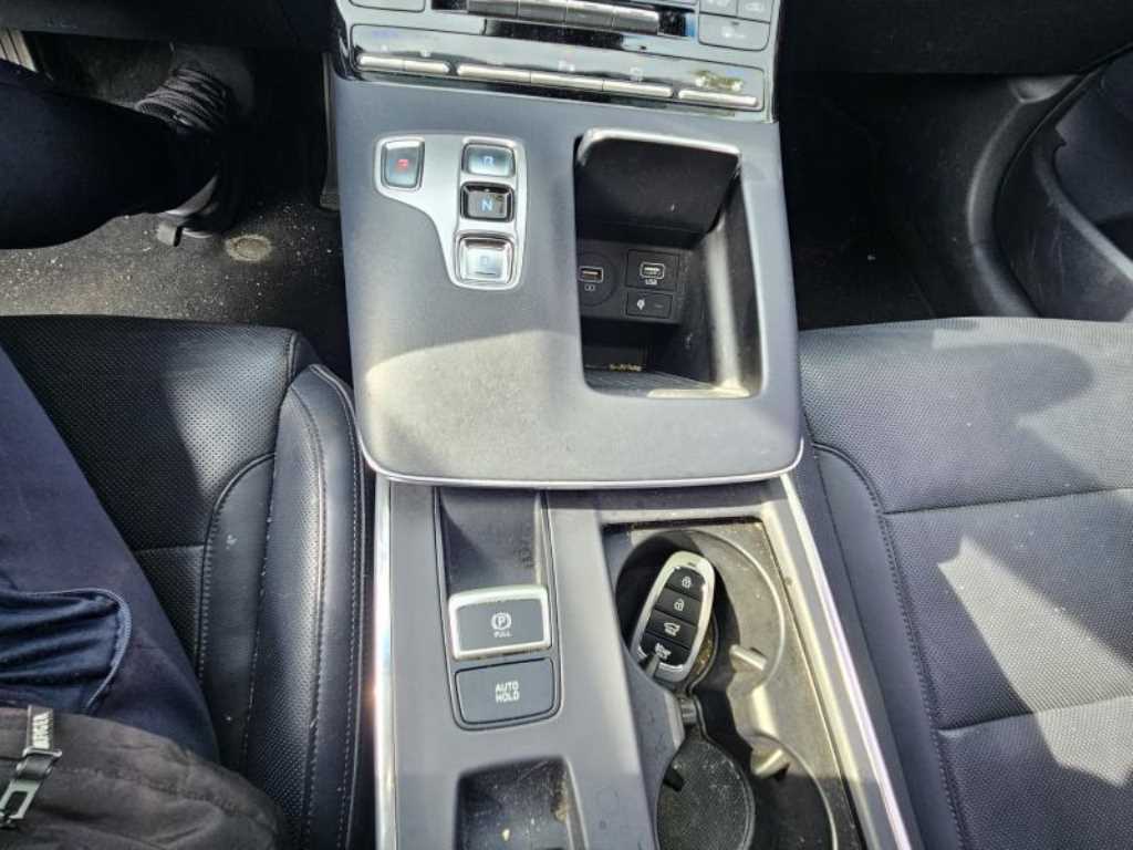 HYUNDAI Grandeur - Vista 12