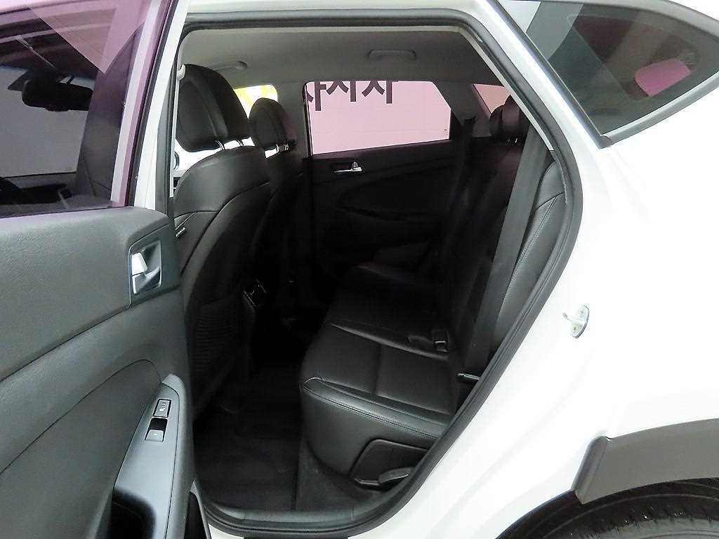 HYUNDAI Tucson 2017 Blanco - Importación desde Corea - HF Imports Iquique - Foto 14