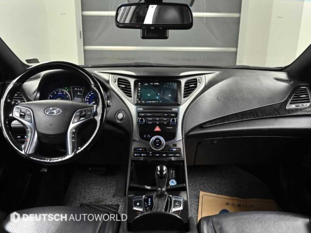 HYUNDAI Grandeur - Vista 7
