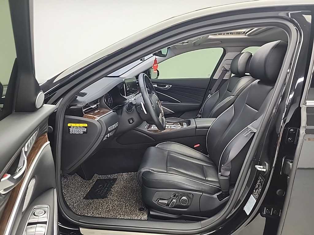 KIA K9 - Vista 11