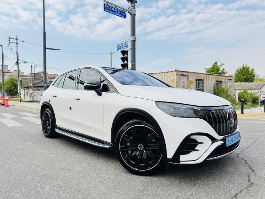 Mercedes Benz EQE - Vista 11