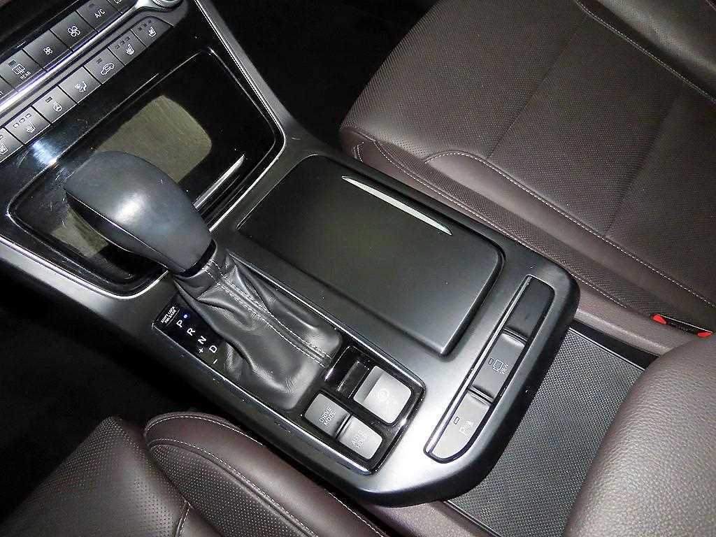 HYUNDAI Grandeur - Vista 12