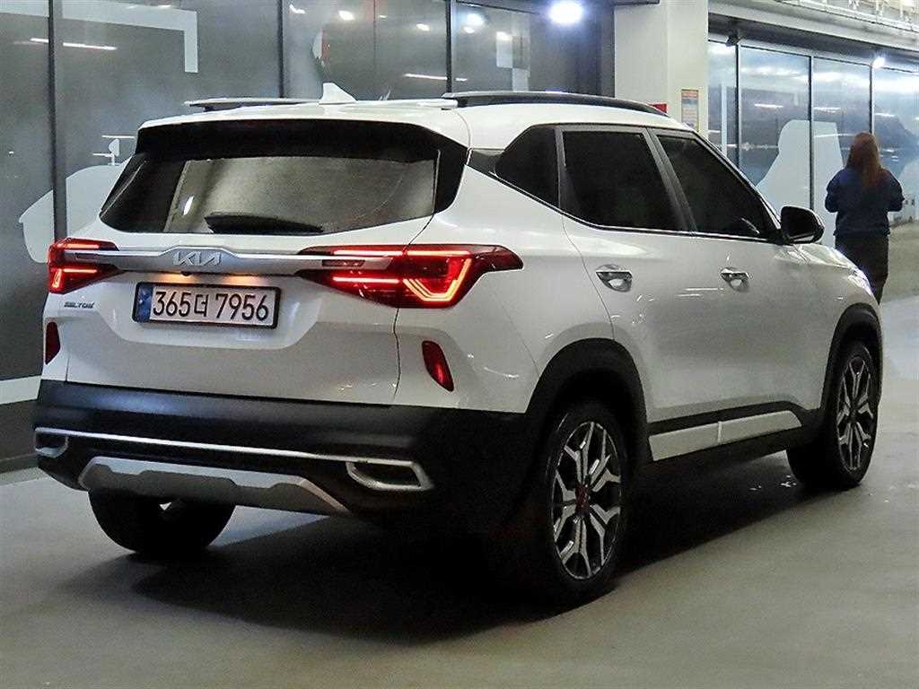 KIA Seltos - Vista 4