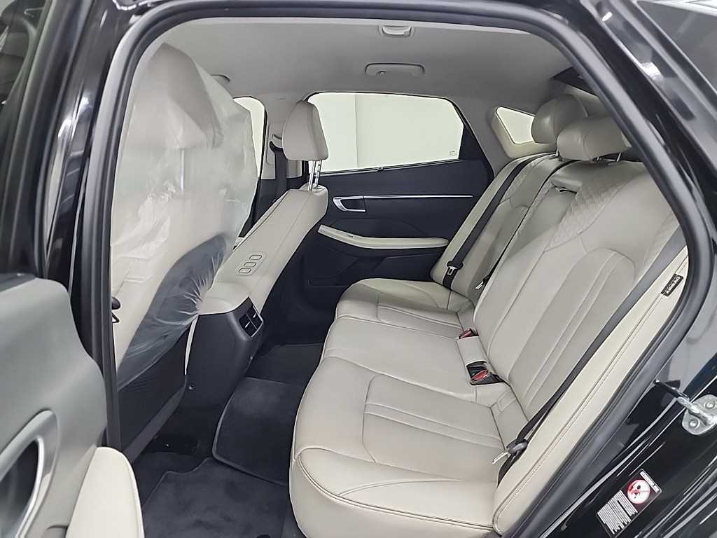 HYUNDAI Sonata - Vista 12