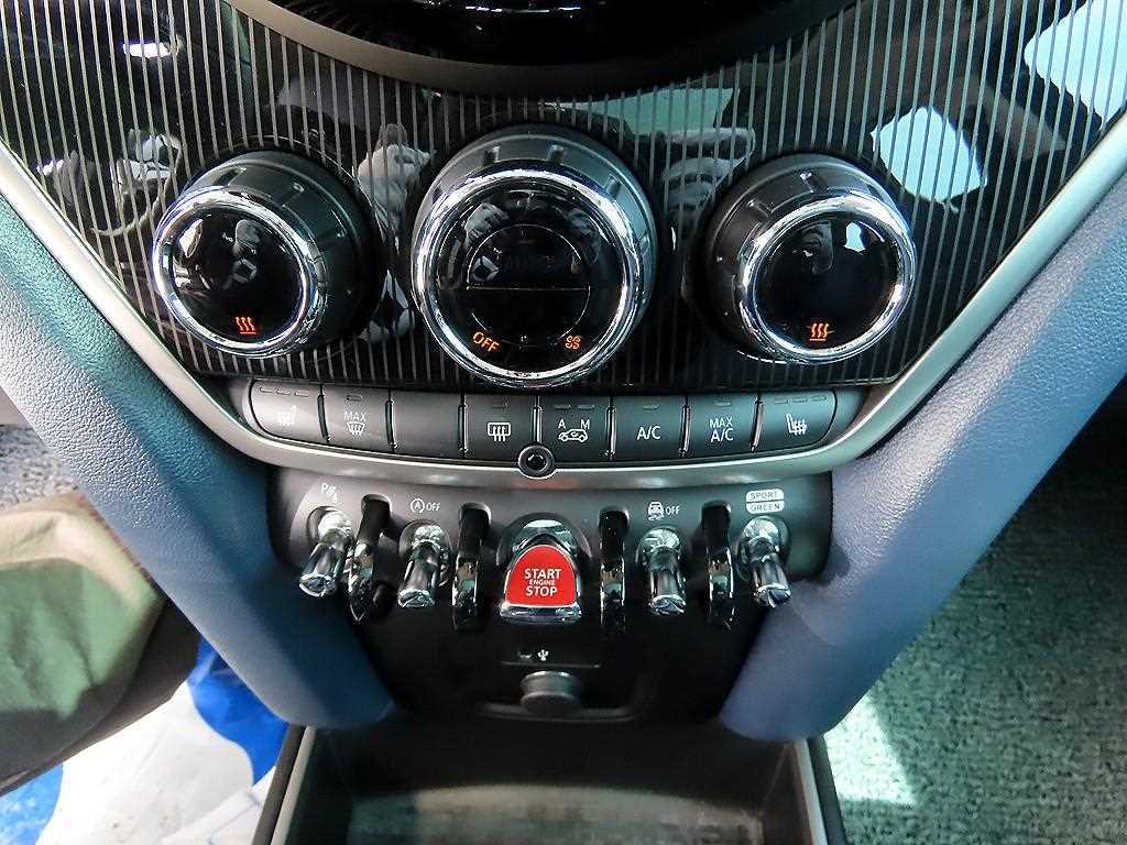 Mini Countryman 2023 Azul - Importación desde Corea - HF Imports Iquique - Foto 13