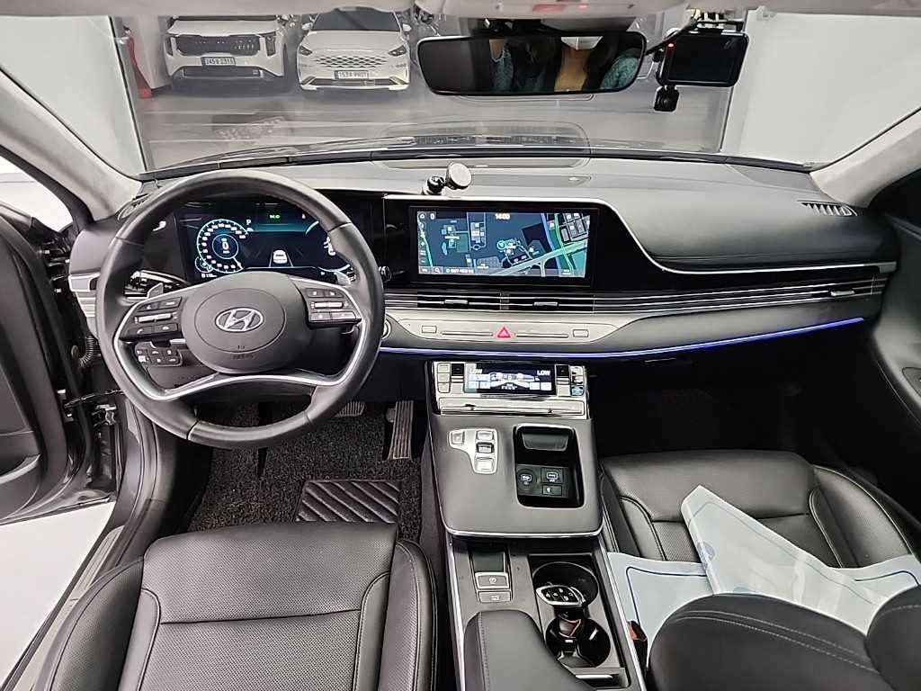 HYUNDAI Grandeur - Vista 7