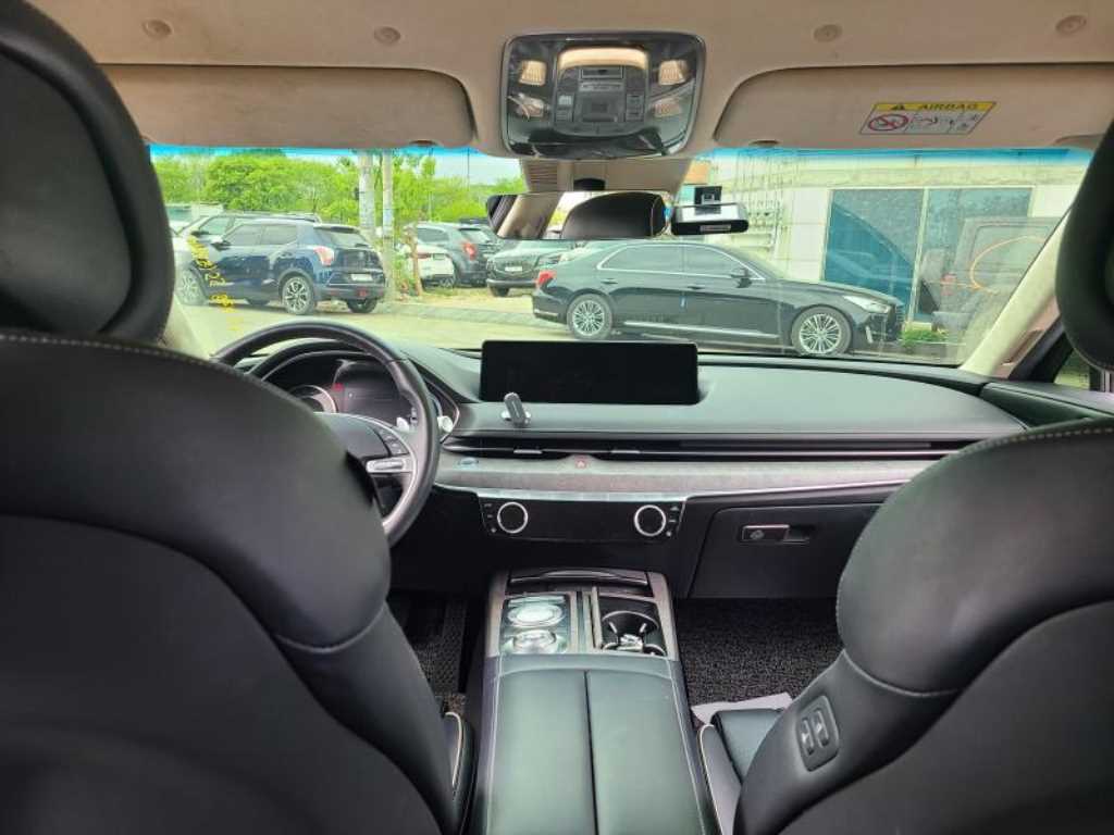 Genesis G80 - Vista 10