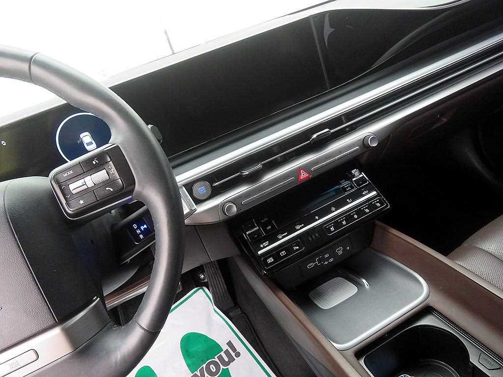 HYUNDAI Grandeur - Vista 11