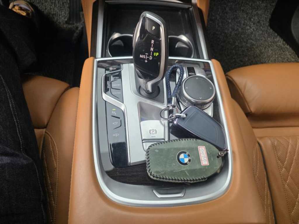 BMW 7 Series - Vista 11